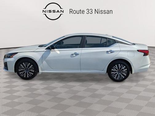 Pearl White Tricoat 2026 Nissan Altima SV AWD