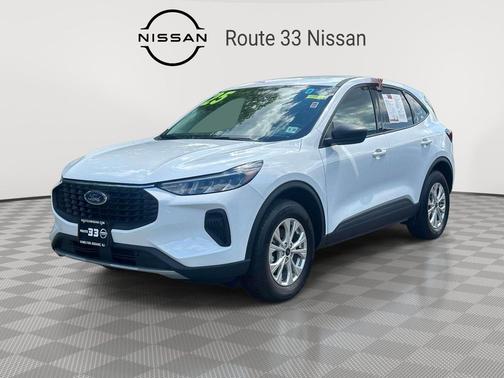 Oxford White 2025 Ford Escape Active
