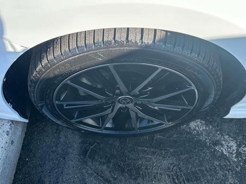 Ice Cap 2024 Toyota Camry SE