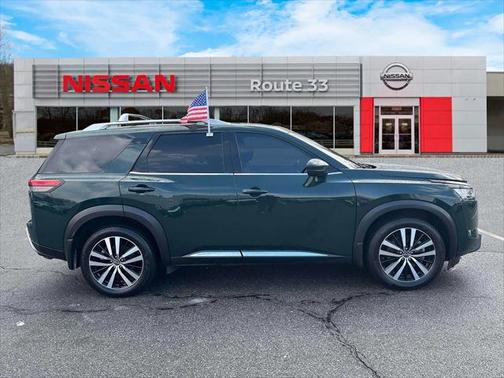 2023 Nissan Pathfinder Platinum 4WD