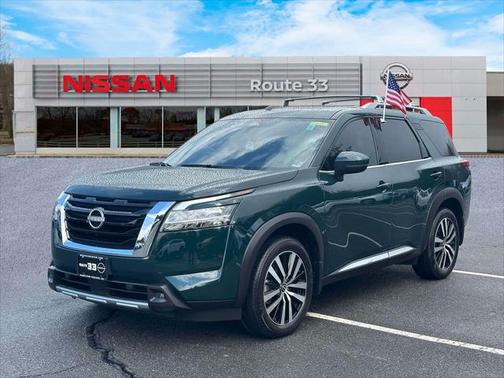 2023 Nissan Pathfinder Platinum 4WD