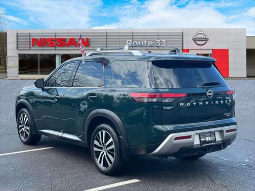 2023 Nissan Pathfinder Platinum 4WD