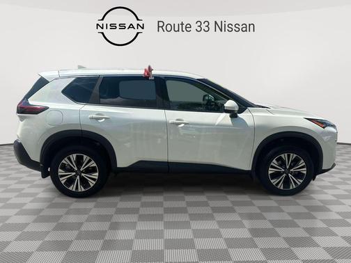 Pearl White Tricoat 2023 Nissan Rogue SV