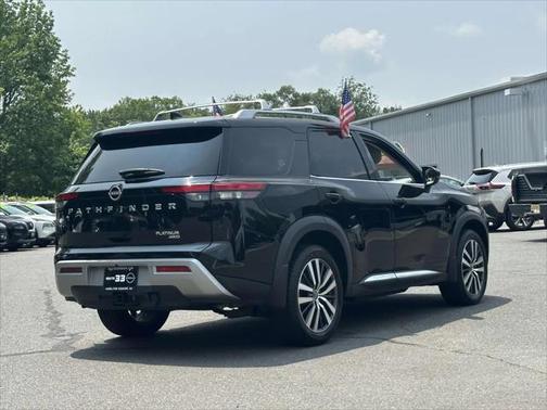 2022 Nissan Pathfinder Platinum 4WD
