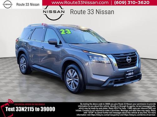 2023 Nissan Pathfinder SL 4WD