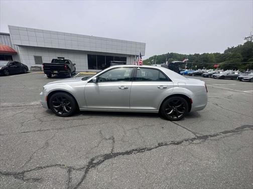 2022 Chrysler 300 S