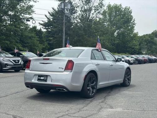 2022 Chrysler 300 S