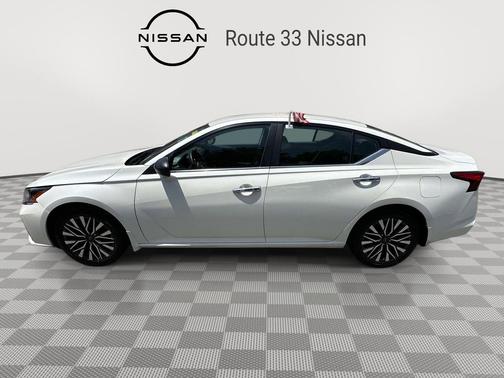 Pearl White Tricoat 2024 Nissan Altima 2.5 SV