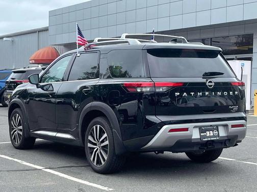 2024 Nissan Pathfinder Platinum 4WD