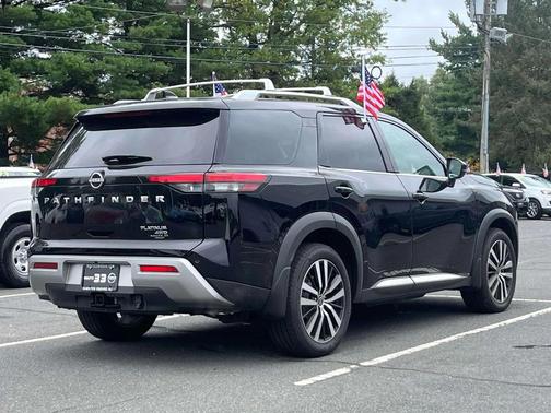 2024 Nissan Pathfinder Platinum 4WD