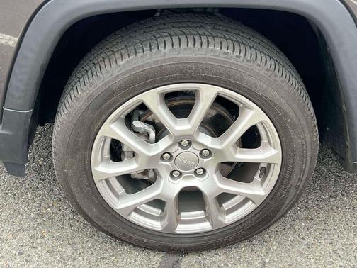 Granite Crystal Metallic Clearcoat 2022 Jeep Compass Latitude Lux