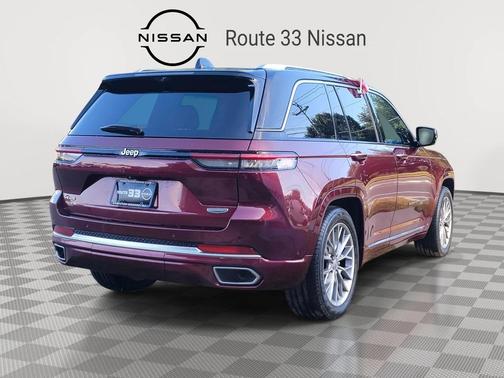 2022 Jeep Grand Cherokee Summit