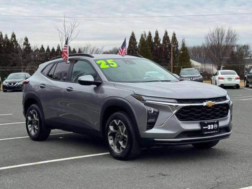 2025 Chevrolet Trax LT