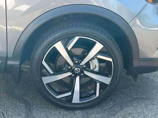 2020 Nissan Rogue Sport SL