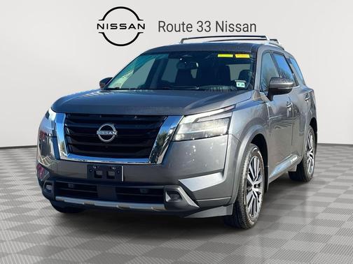 2022 Nissan Pathfinder Platinum 4WD