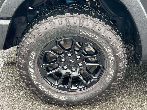 Diamond Black Crystal Pearlcoat 2026 RAM 1500 Rebel