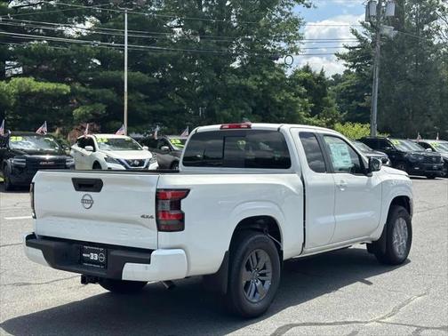 2025 Nissan Frontier SV