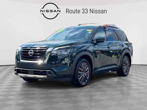2023 Nissan Pathfinder SL 4WD