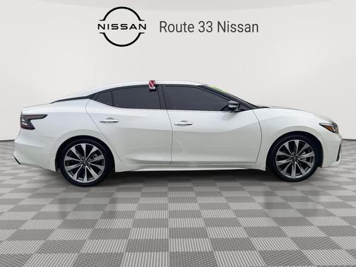 Pearl White Tricoat 2023 Nissan Maxima 3.5 Platinum