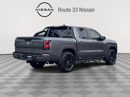 2023 Nissan Frontier SV
