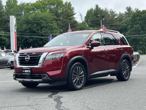 2022 Nissan Pathfinder SL 4WD