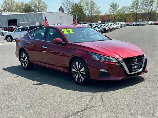 2022 Nissan Altima 2.5 SV