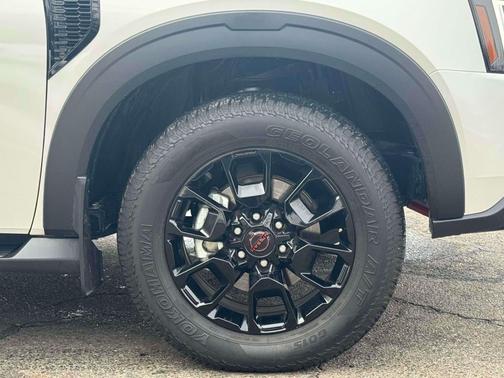 2025 Nissan Armada PRO-4X 4WD