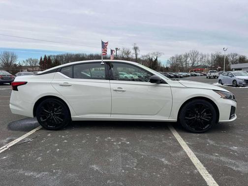 2024 Nissan Altima SR FWD