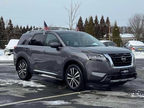 2023 Nissan Pathfinder Platinum 4WD