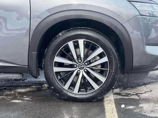 2023 Nissan Pathfinder Platinum 4WD