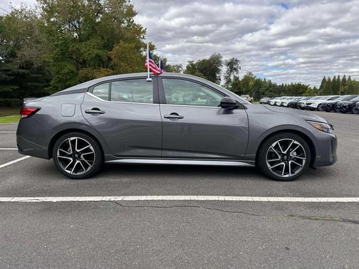 2025 Nissan Sentra SR
