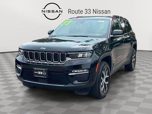 Diamond Black Crystal Pearlcoat 2023 Jeep Grand Cherokee Limited
