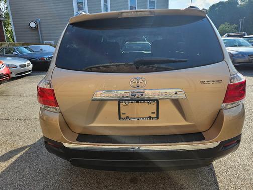 2011 Toyota Highlander Base