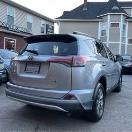 2017 Toyota RAV4 Hybrid XLE