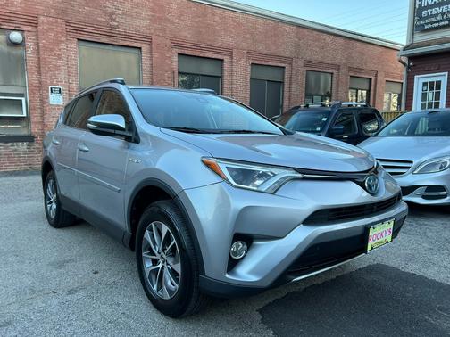 2017 Toyota RAV4 Hybrid XLE