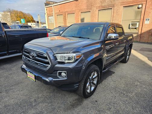 2017 Toyota Tacoma Limited