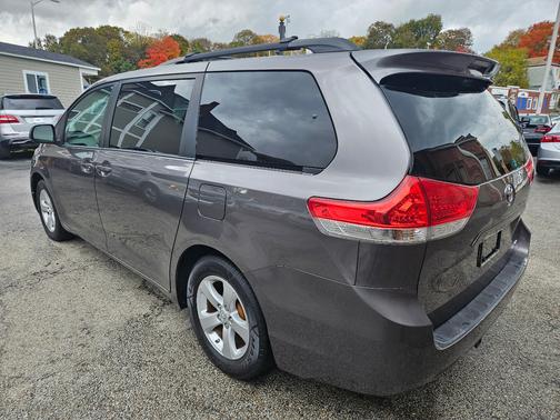 2014 Toyota Sienna LE