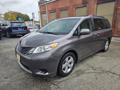 2014 Toyota Sienna LE
