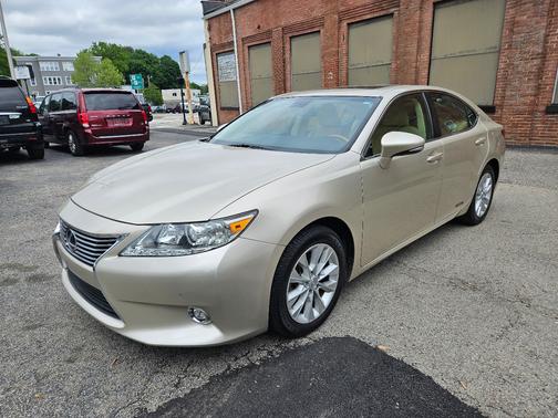 2015 Lexus ES 300h Base