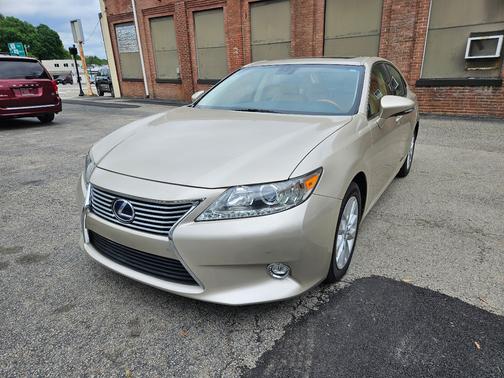 2015 Lexus ES 300h Base