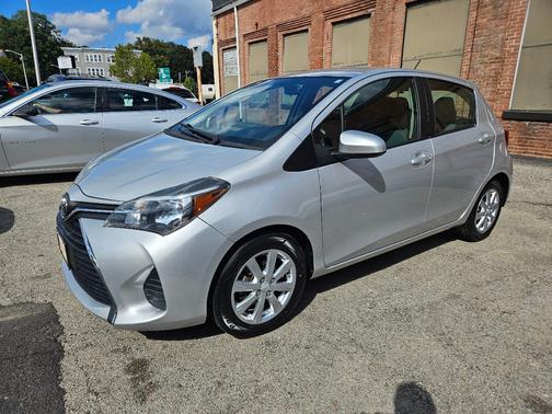 2015 Toyota Yaris LE