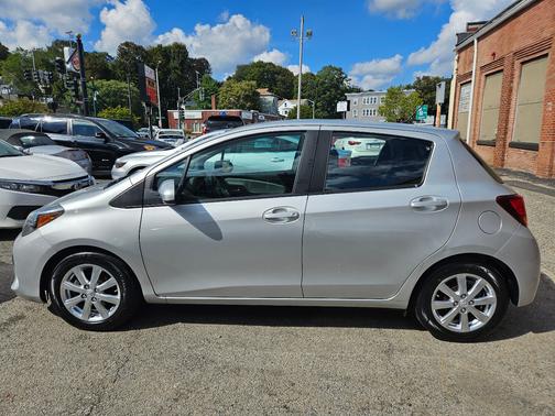 2015 Toyota Yaris LE