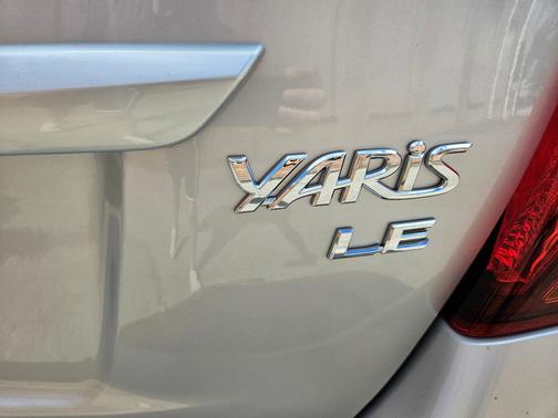 2015 Toyota Yaris LE