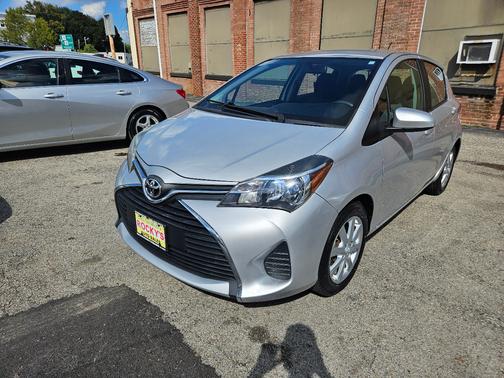2015 Toyota Yaris LE