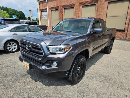 2017 Toyota Tacoma SR5