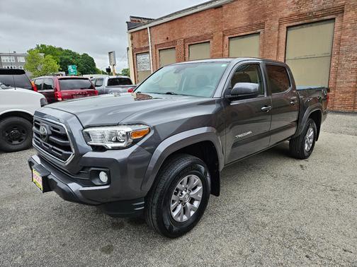 2018 Toyota Tacoma SR5