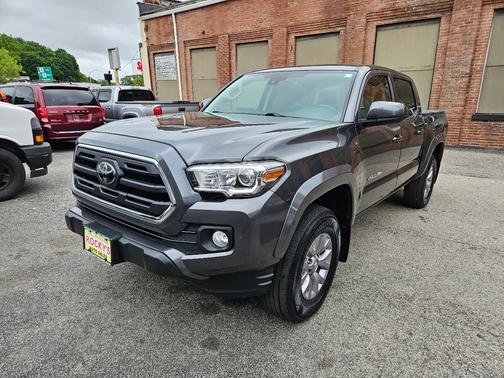 2018 Toyota Tacoma SR5