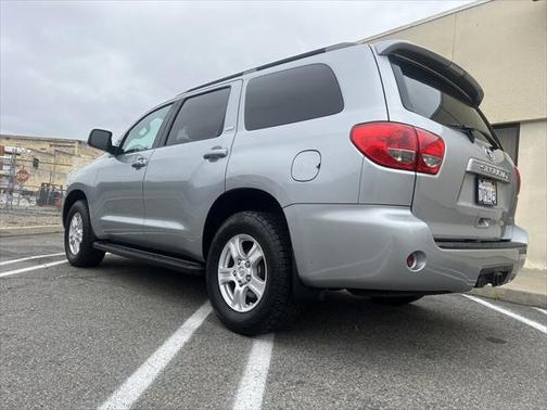 2015 Toyota Sequoia SR5
