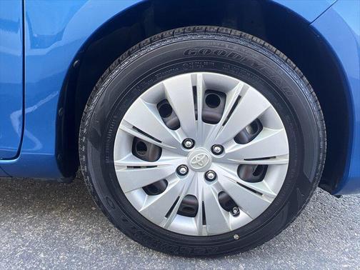 2014 Toyota Yaris LE