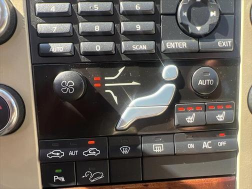 2008 Volvo XC70 3.2